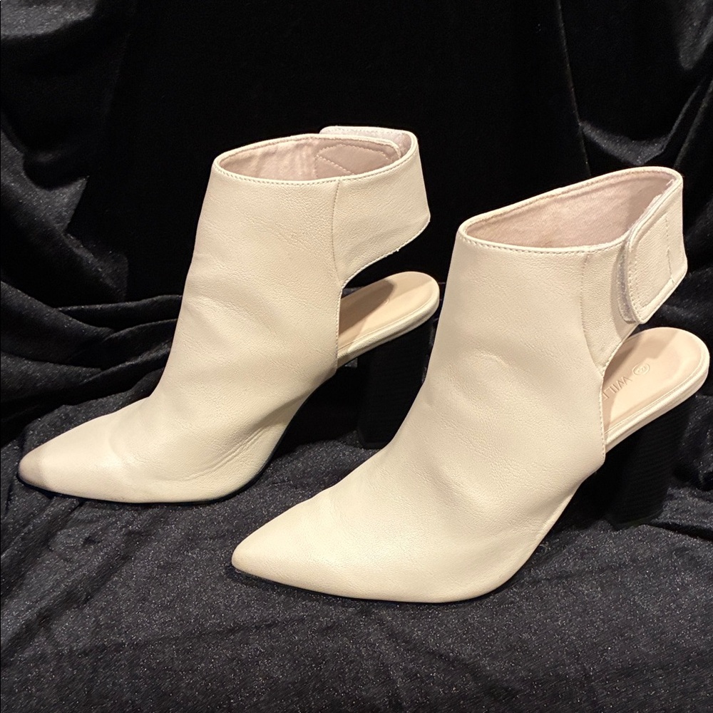 Chic Cream Women's Heeled Boots